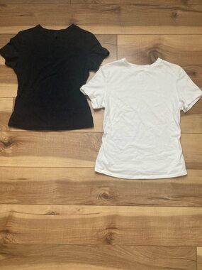 SKIMS Lot of 2 Cotton Jersey Tees
